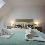 아파트 Night Day Duplex
